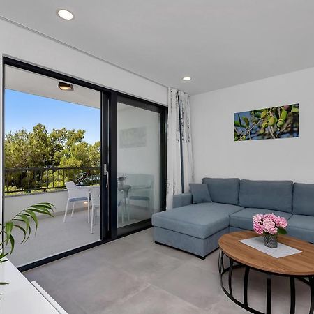 Central Beach Apartments Tučepi Dış mekan fotoğraf
