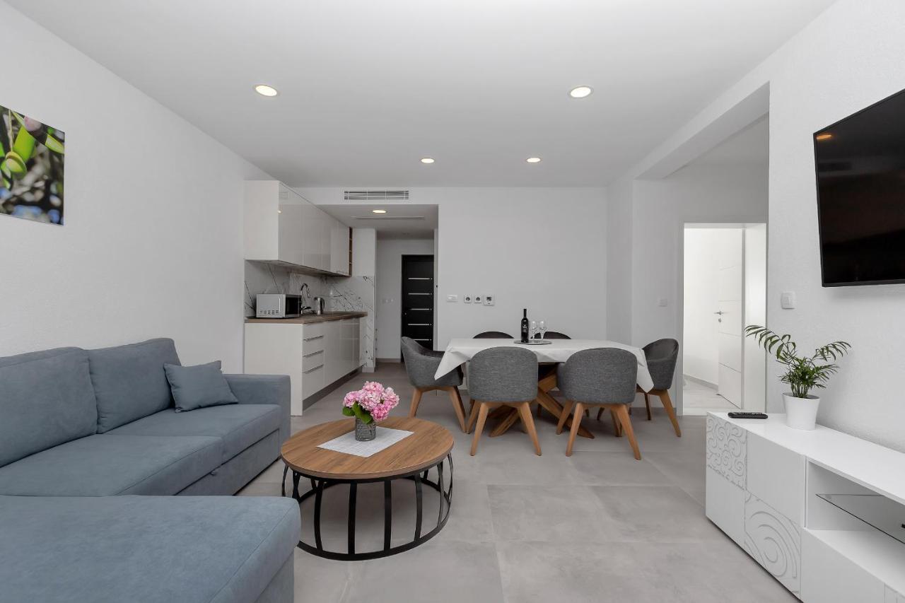 Central Beach Apartments Tučepi Dış mekan fotoğraf