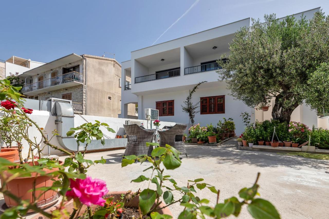 Central Beach Apartments Tučepi Dış mekan fotoğraf
