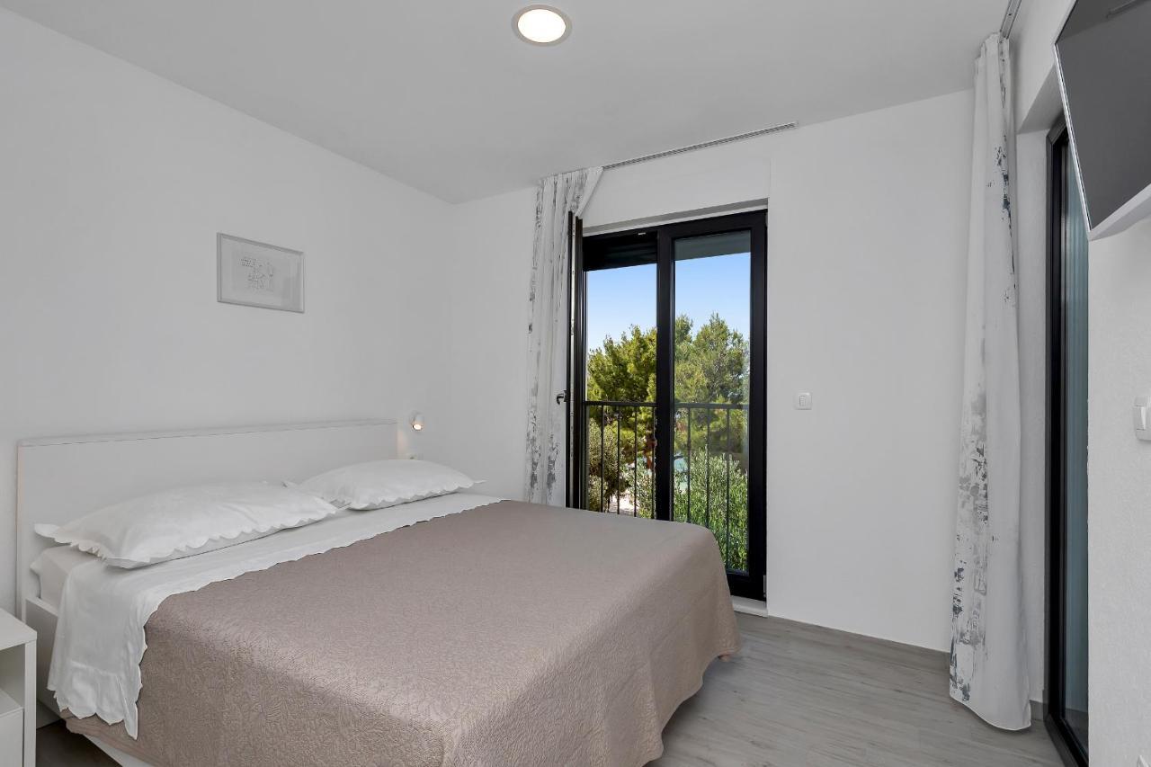 Central Beach Apartments Tučepi Dış mekan fotoğraf